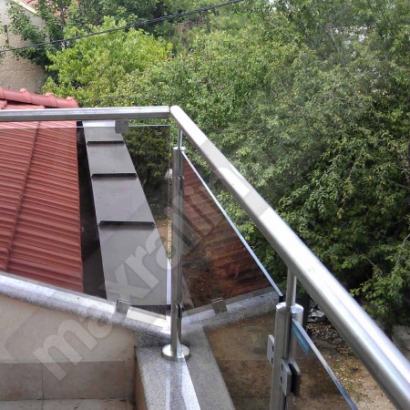 Стъклени парапети